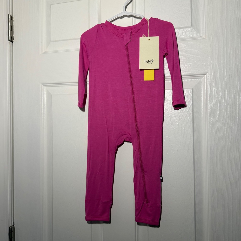 NEW Kyte Baby Bamboo Rayon Footless Zipper Romper Magenta Pink 12-18 Months